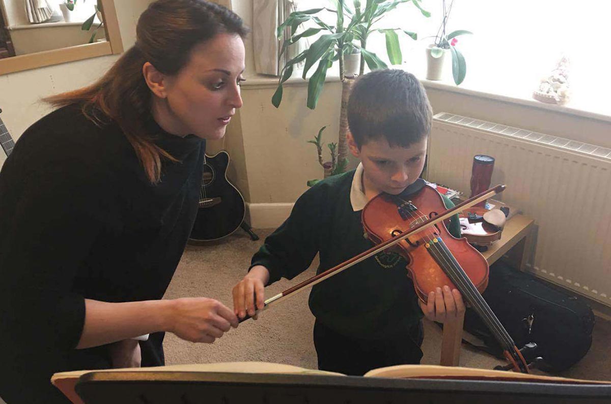 Online violin lessons southampton e learning for violin music maestros